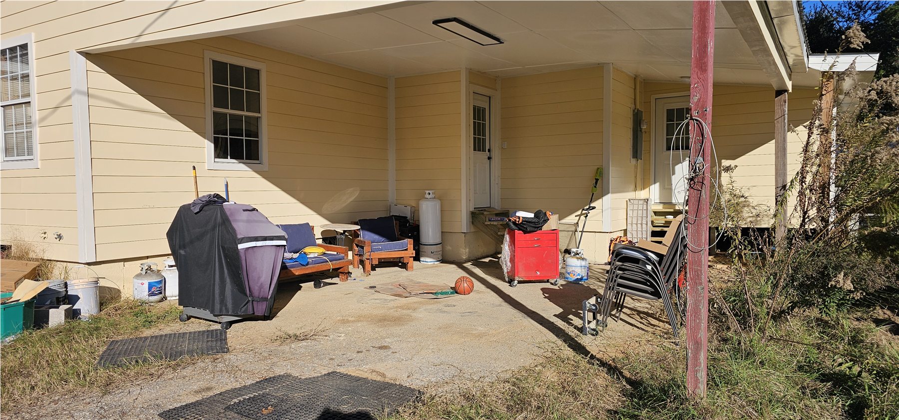 Covered porch during move-in