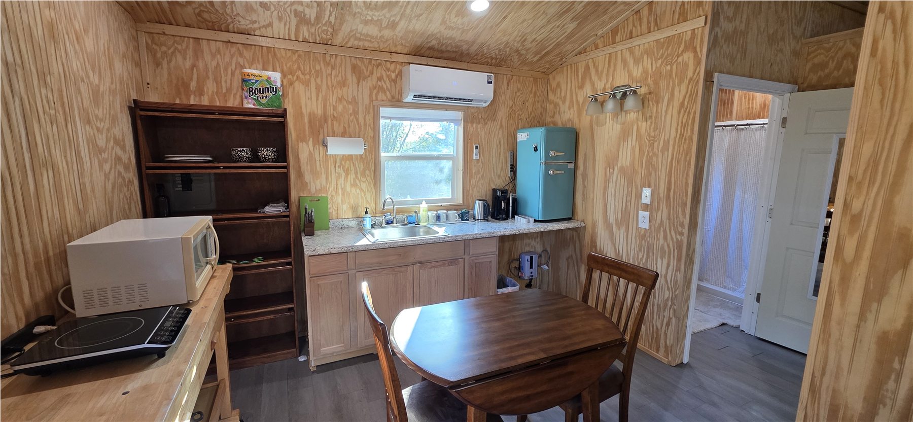 Tiny-house kitchenette and dining area